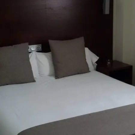 Hotel Rural Arroyo La Plata By Bossh